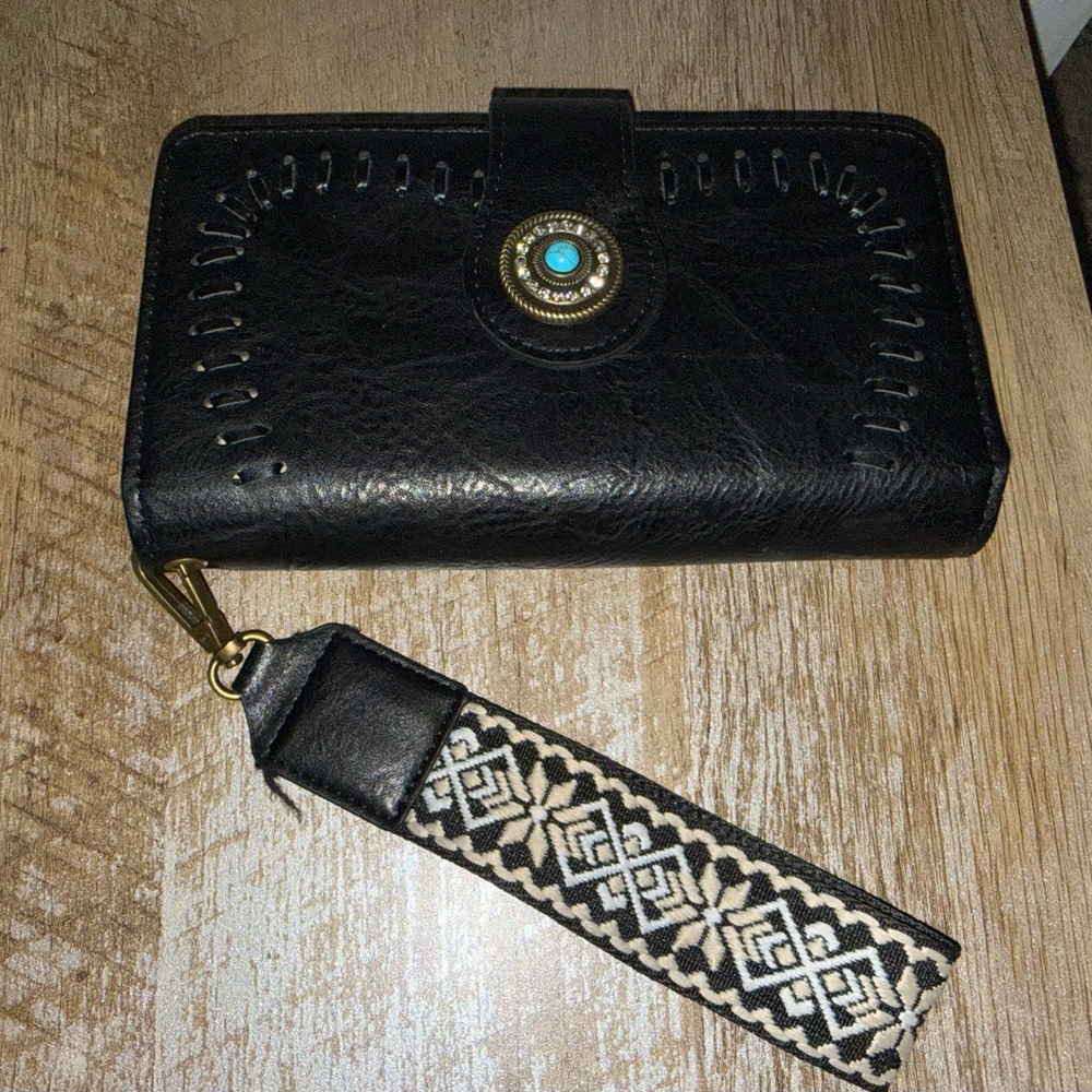 DOLLY WESTERN WALLET WITH BOHO WRISTLET STRAP